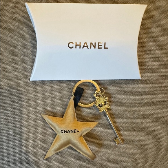 CHANEL Other - CHANEL Gold Star and Key Charm